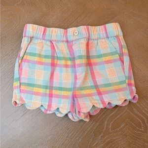 Crown & ivy toddler scallop shorts